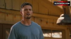 23. Rachel Bilson Bouncing Breasts – Hart Of Dixie