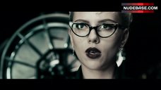 78. Scarlett Johansson Decollete – The Spirit