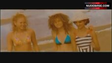 89. Sylvia Poorta Bikini Scene – Zus & Zo