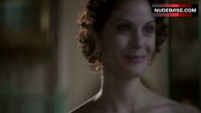 100. Teri Hatcher Ass Exposed – Running Mates