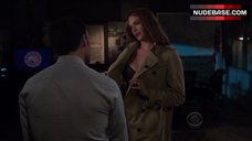 56. Amanda Righetti Lingerie Scene – The Mentalist