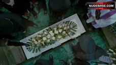 100. Karoline Herfurth Lesbian Kissing – Passion