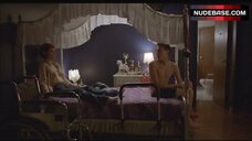 78. Sarah Lind Underwear Scene – What Goes Up