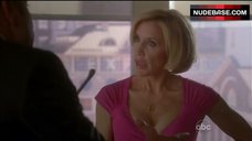67. Felicity Huffman Cleavage – Desperate Housewives