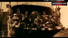 12. Anita Sanders Nude Running – Nerosubianco