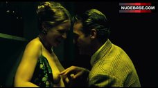 89. Amy Ferguson Exposed Breasts – The Master