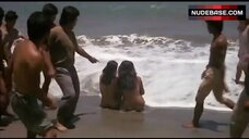 1. Maria Isabel Lopez Full Naked on Beach – Silip