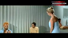 67. Lynda Stoner Nude Ass – Escape 2000