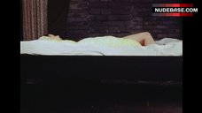 144. Julie Ritter Naked Tits – Death Bed: The Bed That Eats