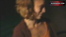 1. Amy Ferguson Ass Crack – Weapons