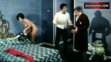 100. Pilar Velazquez Flashes Tits and Ass – Sesso In Testa