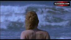 1. Nude Sophie Quinton on Beach – Avril