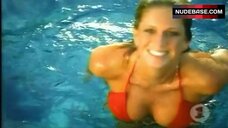 78. Rachel Hunter Side Boob – Stacy'S Mom