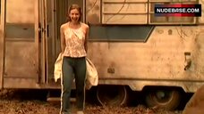 23. Robyn Parsons Exposed Breasts – 13Th Child