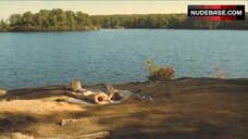 56. Michelle Trachtenberg Shows Ass – Beautiful Ohio