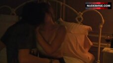 12. Topless Katherine Moennig in Lesbi Scene – The L Word