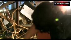 23. Marlee Matlin Having Lesbian Sex – The L Word