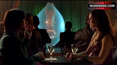 89. Julie Atlas Muz Topless on Stage – Bored To Death