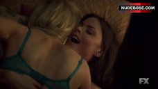 56. Elaine Hendrix Lesbian Scene – Sex&Drugs&Rock&Roll