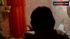 12. Naked Pilar Velazquez Gets Out of Bath – Adulterio A La Espanola