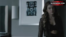 12. Riley Keough Cunnilingus – The Girlfriend Experience