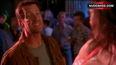 78. Teri Hatcher Pole Dance – Desperate Housewives