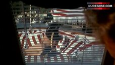 78. Goldie Hawn Butt Exposing – Overboard