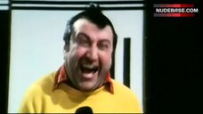 34. Pilar Velazquez Nude Breasts – Sesso In Testa