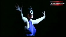 78. Liza Minnelli Pokies Through Dress – Cabaret