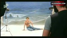 12. Hannah Herzsprung Snake Body-Art on Breasts – Aus Heiterem Himmel