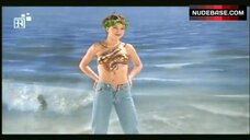 56. Hannah Herzsprung Snake Body-Art on Breasts – Aus Heiterem Himmel