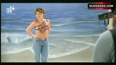 Hannah Herzsprung Snake Body-Art on Breasts – Aus Heiterem Himmel