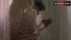 23. Elizabeth Mitchell Lesbian Scene – Gia