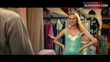 78. Diane Kruger Flashes Lingerie – Un Plan Parfait