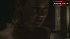 67. Kelly Carlson Nude Tits and Ass – Starship Troopers 2