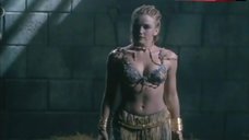 Renee O'Connor Sexy Scene – Xena: Warrior Princess
