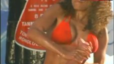 7. Jaime Bergman Fight in Bikini – Son Of The Beach