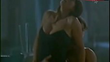 7. Monica Bellucci Explicit Scene – Manuale D'Amore 2: Capitoli Successivi
