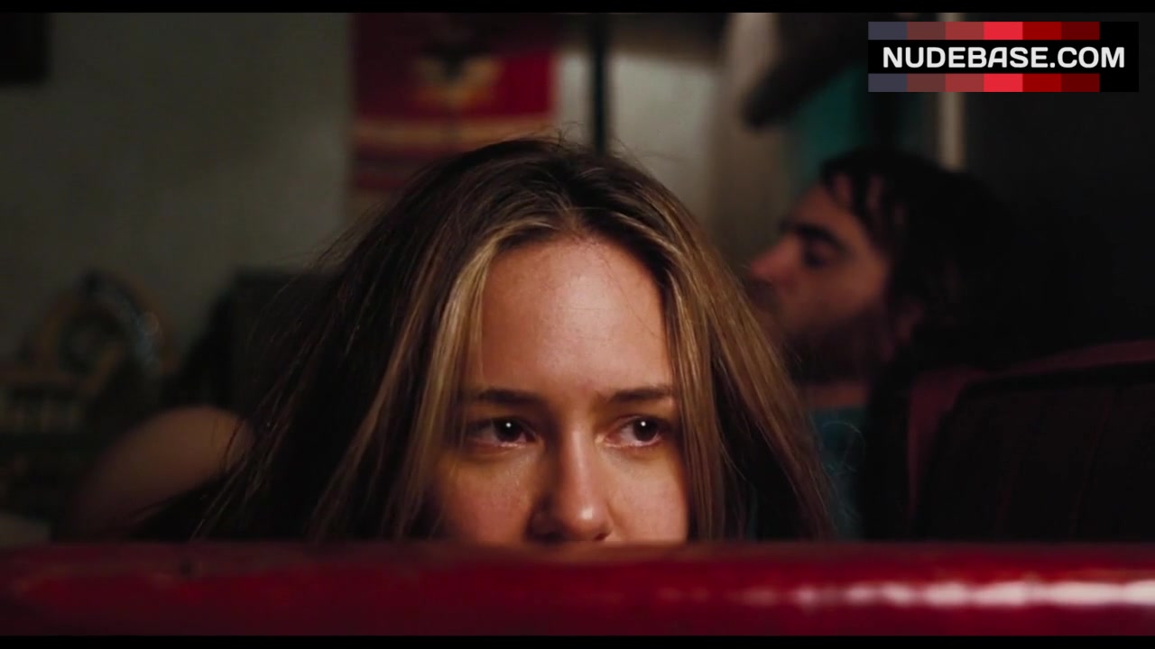 Katherine Waterston Sex Scene – Inherent Vice (2:32) | NudeBase.com