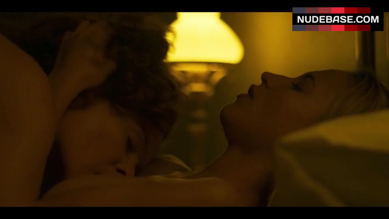 All lesbian sex scenes in cable hirls