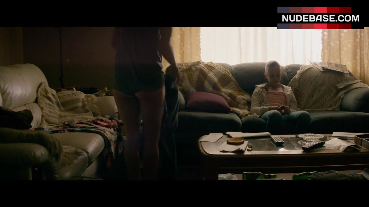 Zoe Kazan Upskirt - The Monster (0:17) | NudeBase.com