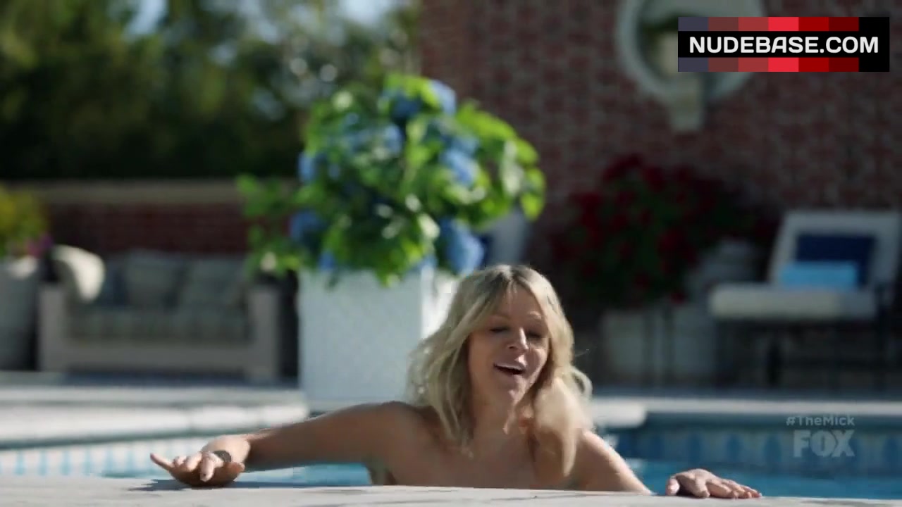 Kaitlin Olson starred in "The Mick" and had sexy scene. 