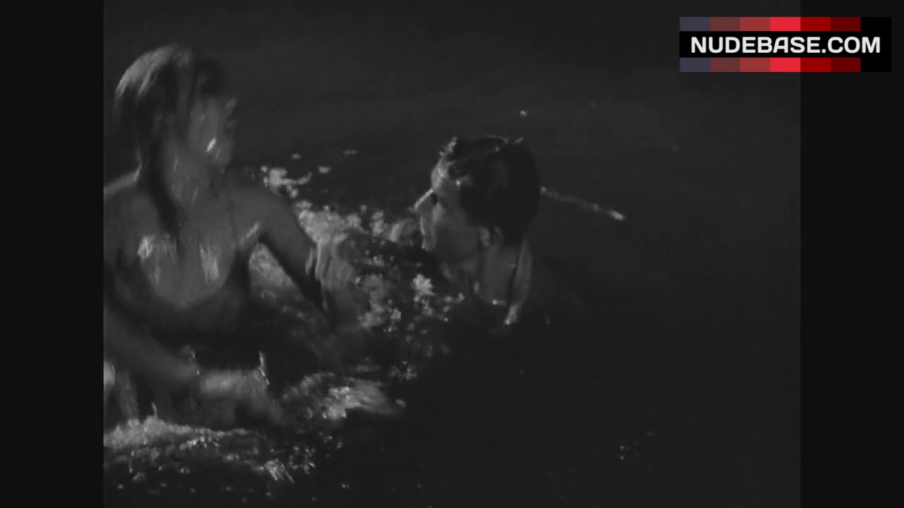Topless fay wray Ingrid Steeger