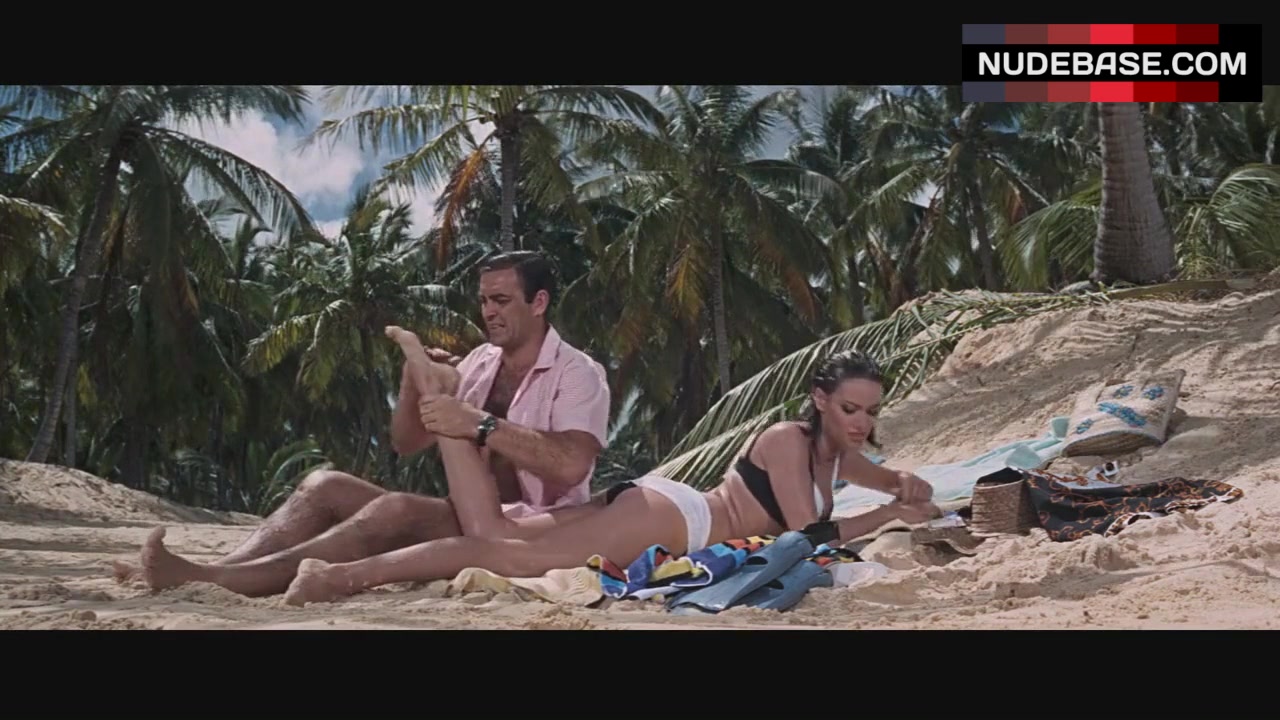 Claudine Auger Bikini Scene – Thunderball (0:49) | NudeBase.com