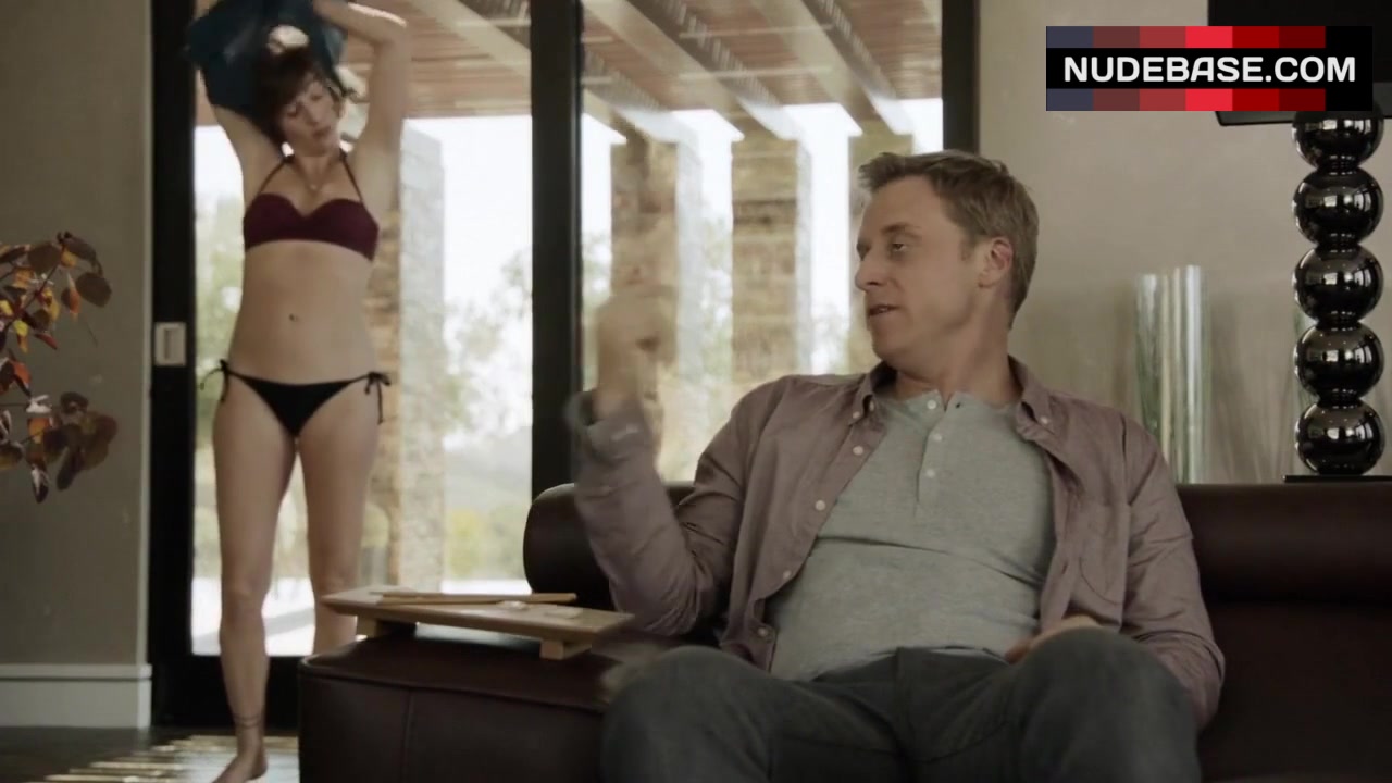 In this scene from comedy "Con Man" (2015) Alison Haislip is hot ...