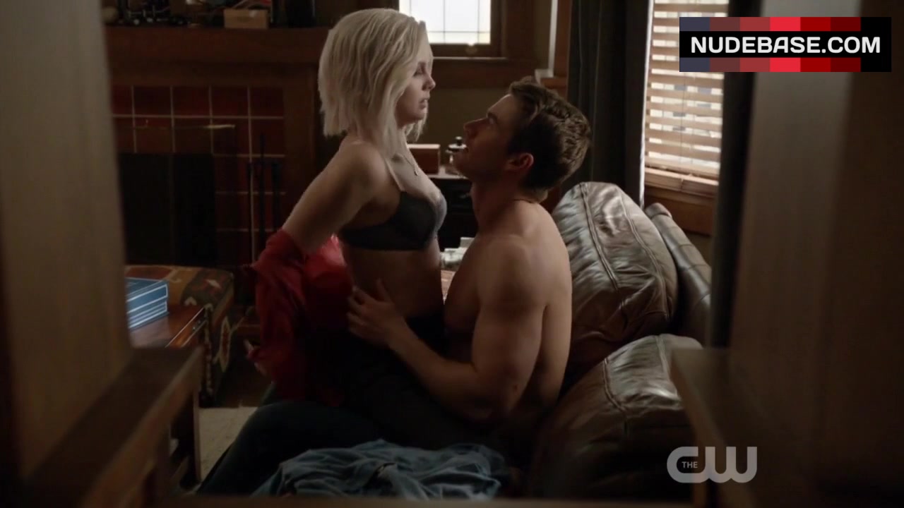 Izombie sex scenes