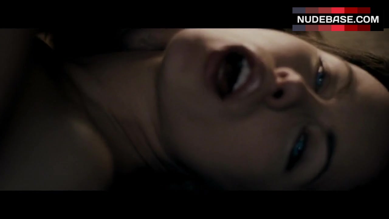 Kate Beckinsale Sex Scene – Underworld: Evolution (1:23) | NudeBase.com