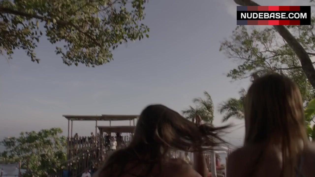 Sofia Sisniega Bikini Scene – Club De Cuervos (0:43) | NudeBase.com