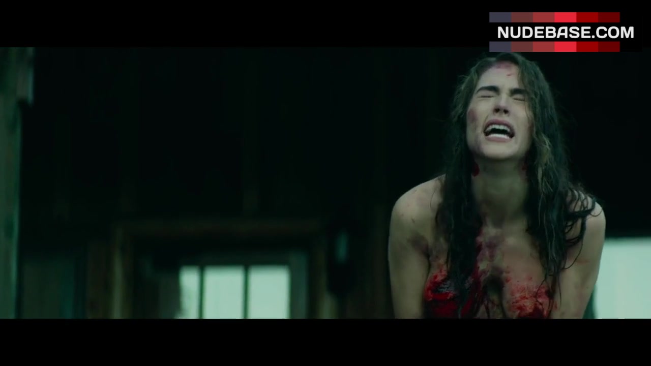 Nadine Crocker Nude Bloodied Body – Cabin Fever (0:48) | NudeBase.com