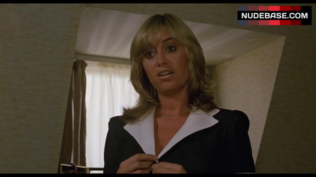 Susan George Shows Sexy Lingerie – Venom (0:22) | NudeBase.com